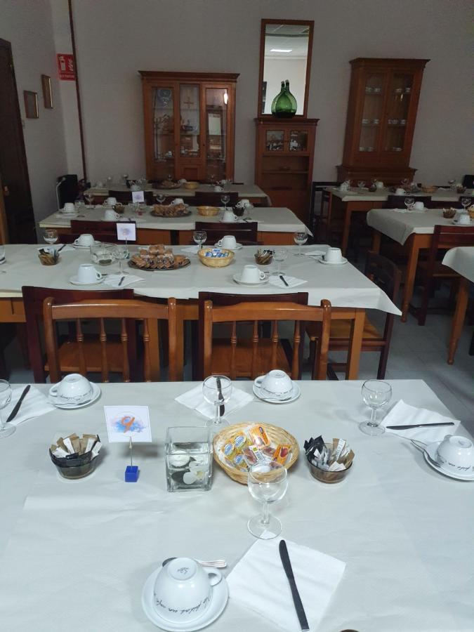 Hostal San Cristobal - Pontedeume Bagian luar foto
