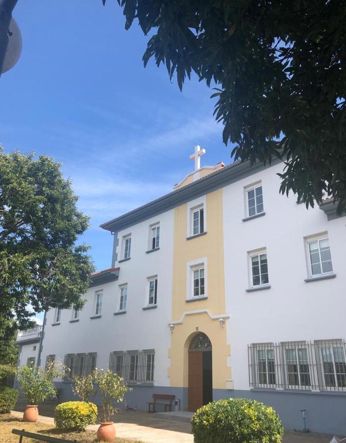 Hostal San Cristobal - Pontedeume Bagian luar foto