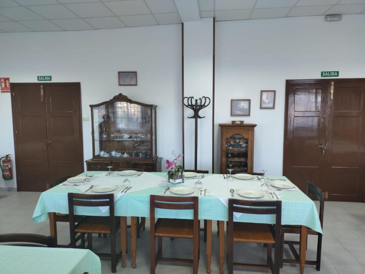 Hostal San Cristobal - Pontedeume Bagian luar foto