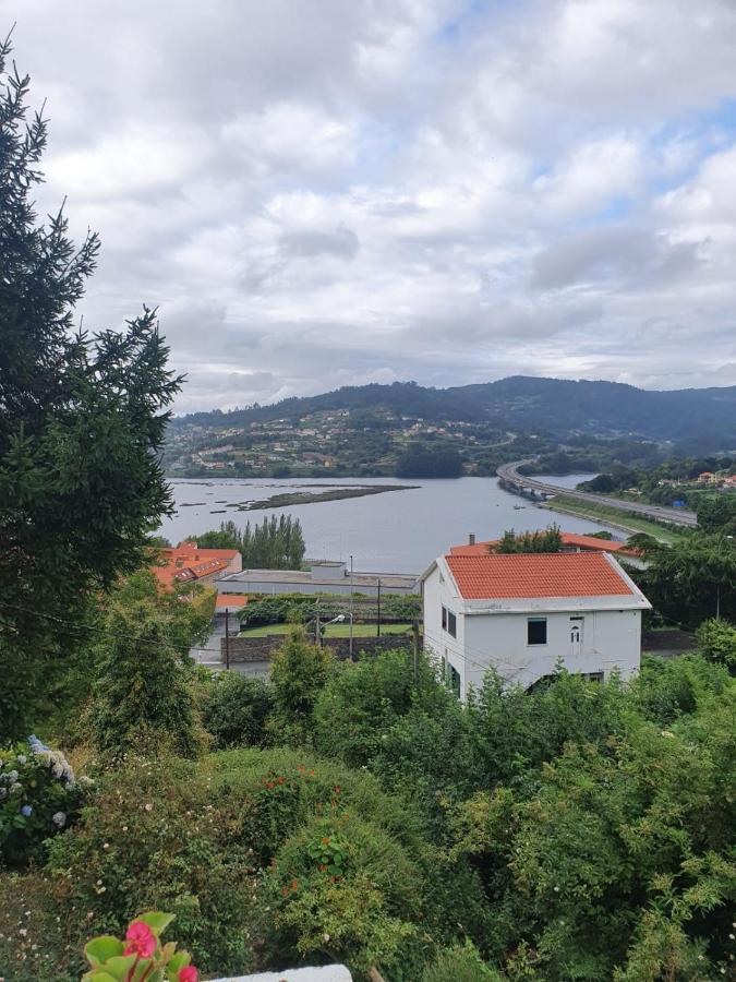 Hostal San Cristobal - Pontedeume Bagian luar foto