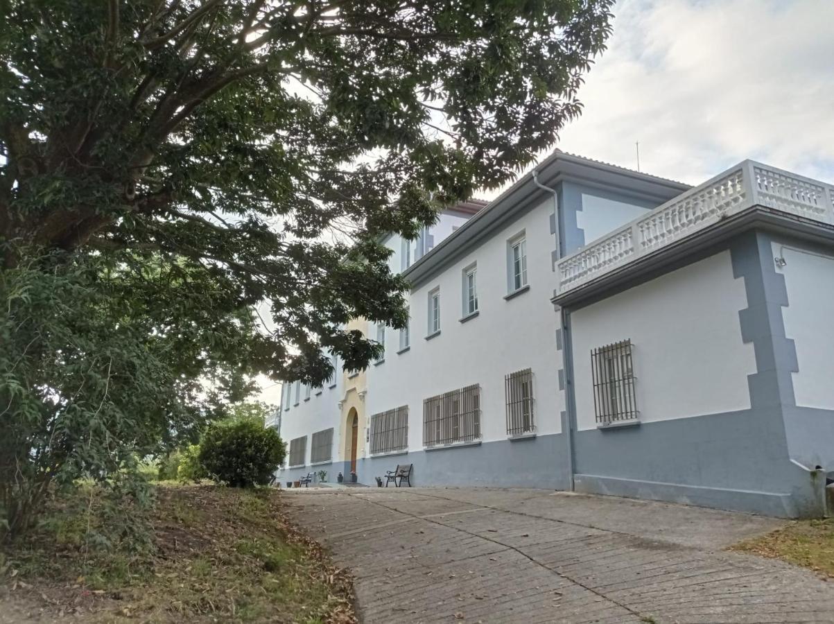 Hostal San Cristobal - Pontedeume Bagian luar foto