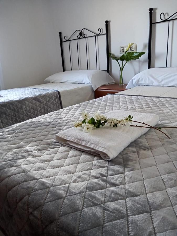 Hostal San Cristobal - Pontedeume Bagian luar foto