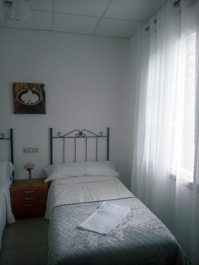 Hostal San Cristobal - Pontedeume Bagian luar foto