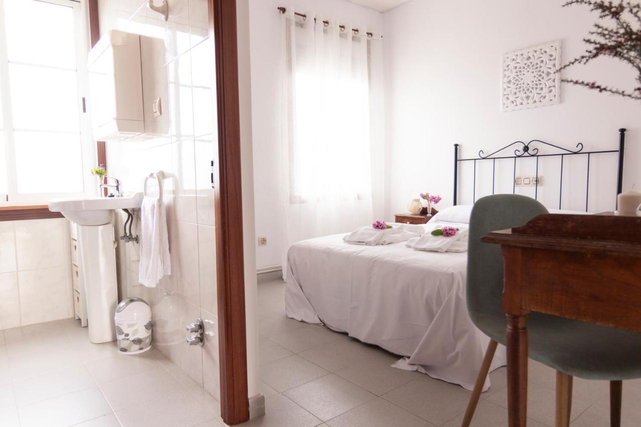 Hostal San Cristobal - Pontedeume Bagian luar foto