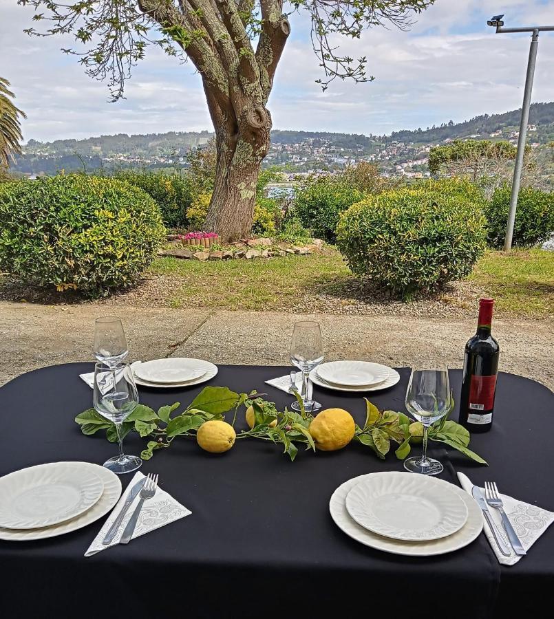 Hostal San Cristobal - Pontedeume Bagian luar foto