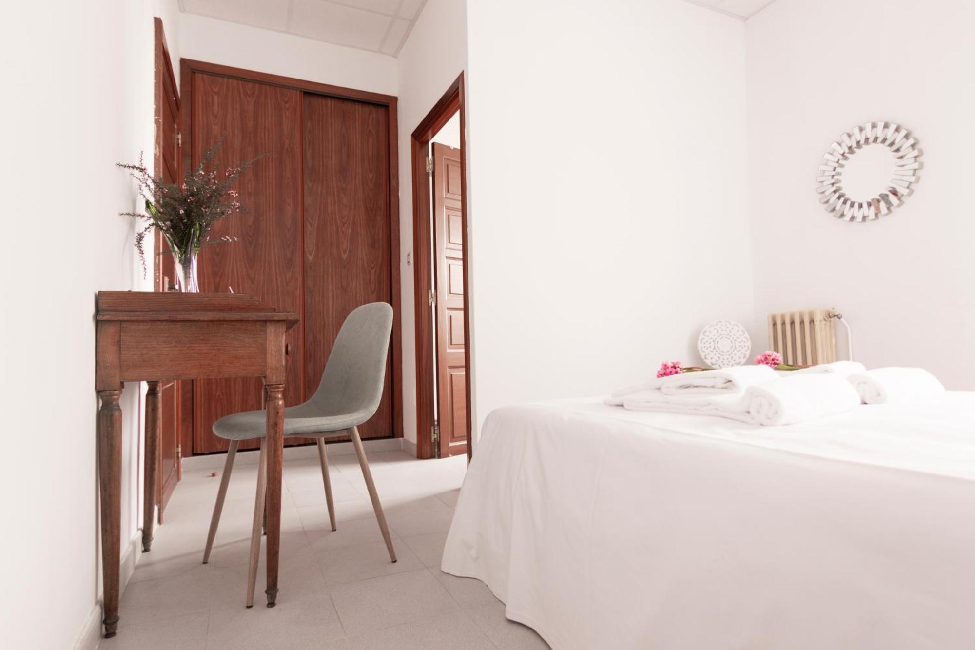 Hostal San Cristobal - Pontedeume Bagian luar foto