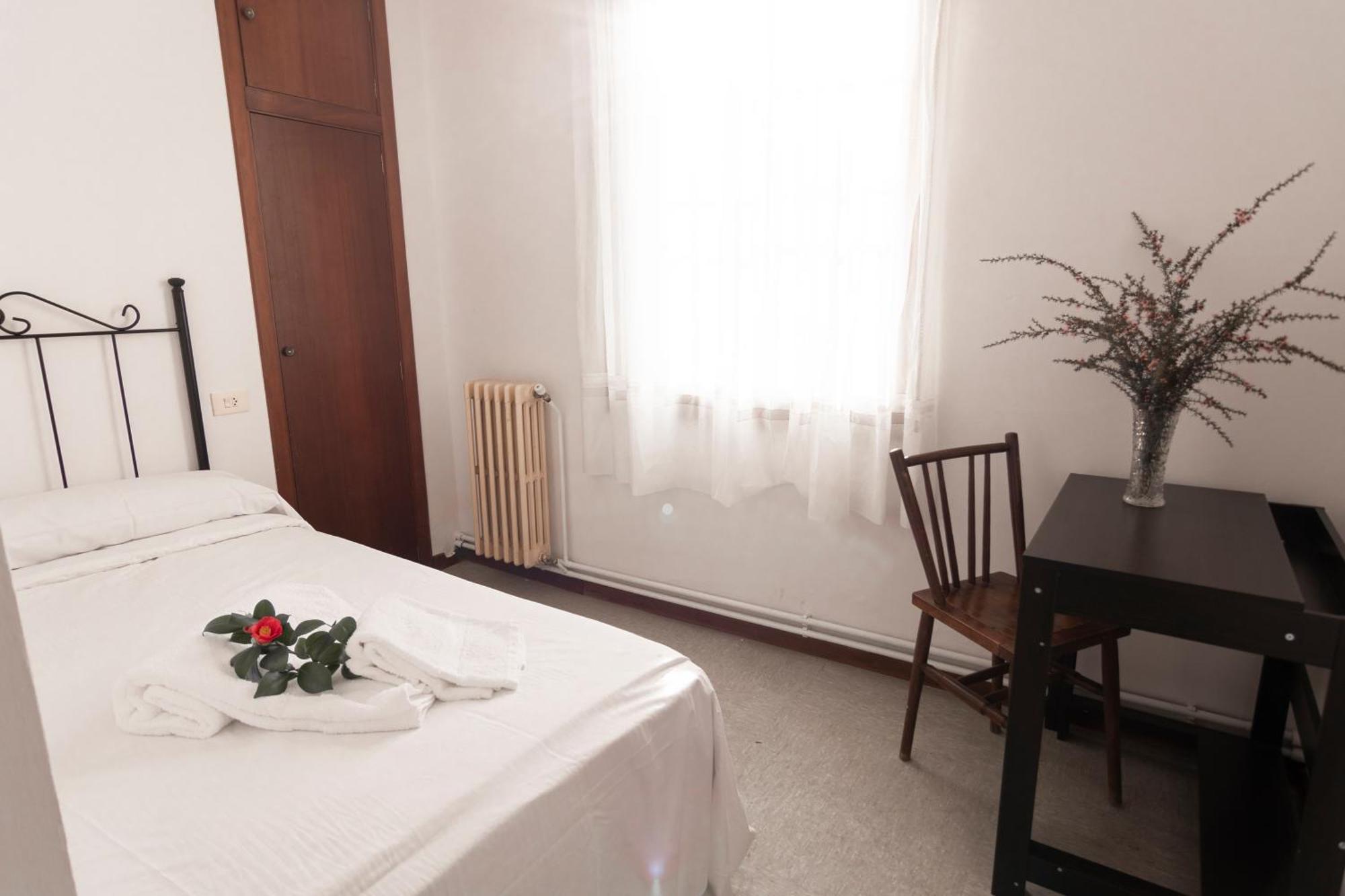 Hostal San Cristobal - Pontedeume Bagian luar foto